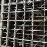 Pozinkovaný rýhovaný tyčový rošt